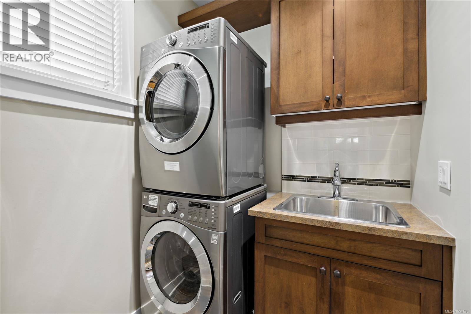 29 5251 Island Hwy, Qualicum Beach