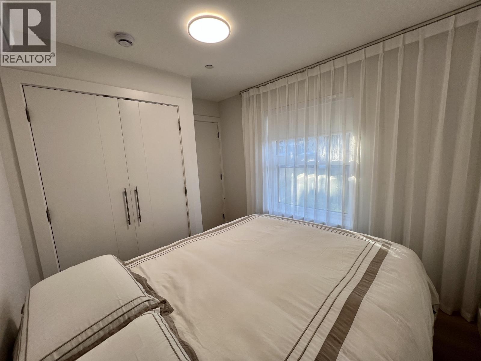 House in Vancouver - Image 10