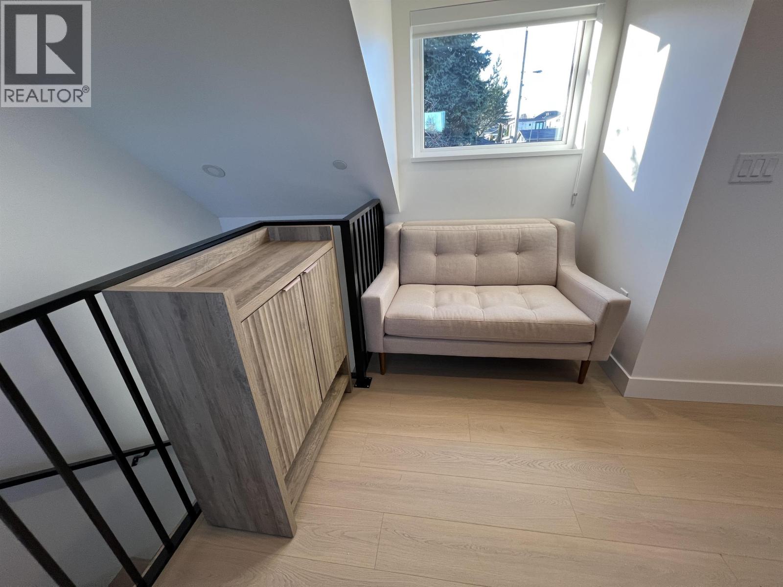 House in Vancouver - Image 6