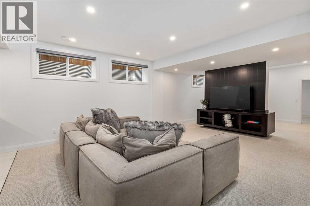 Single Family House for Sale in   Avenue SW Altadore Calgary 