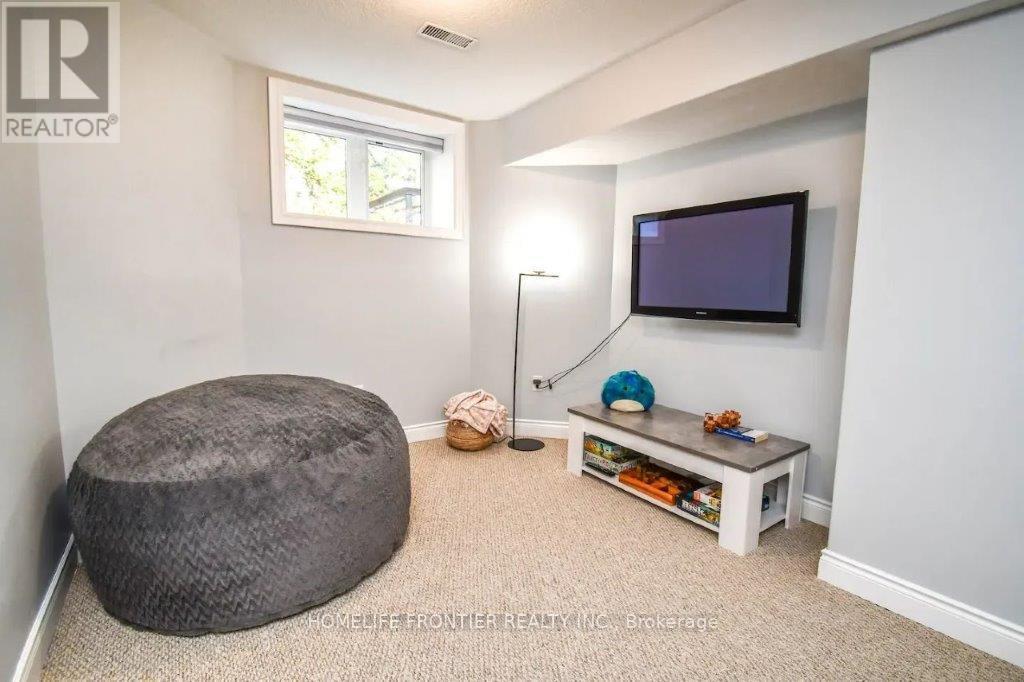 42 FOREST CIRCLE - 15