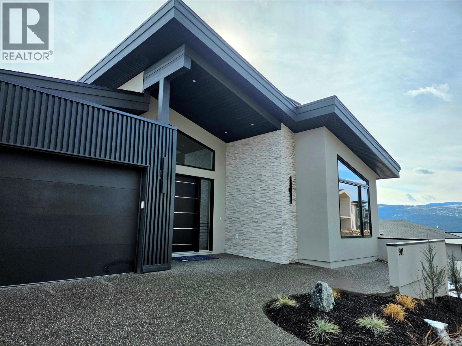  901 Melrose Street, Kelowna