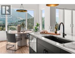  901 Melrose Street, Kelowna