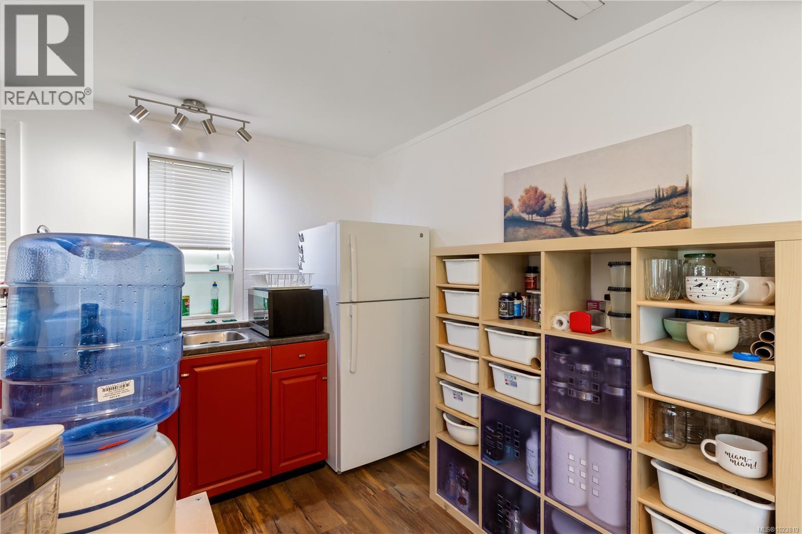 6499 Fitzgerald Rd - 77