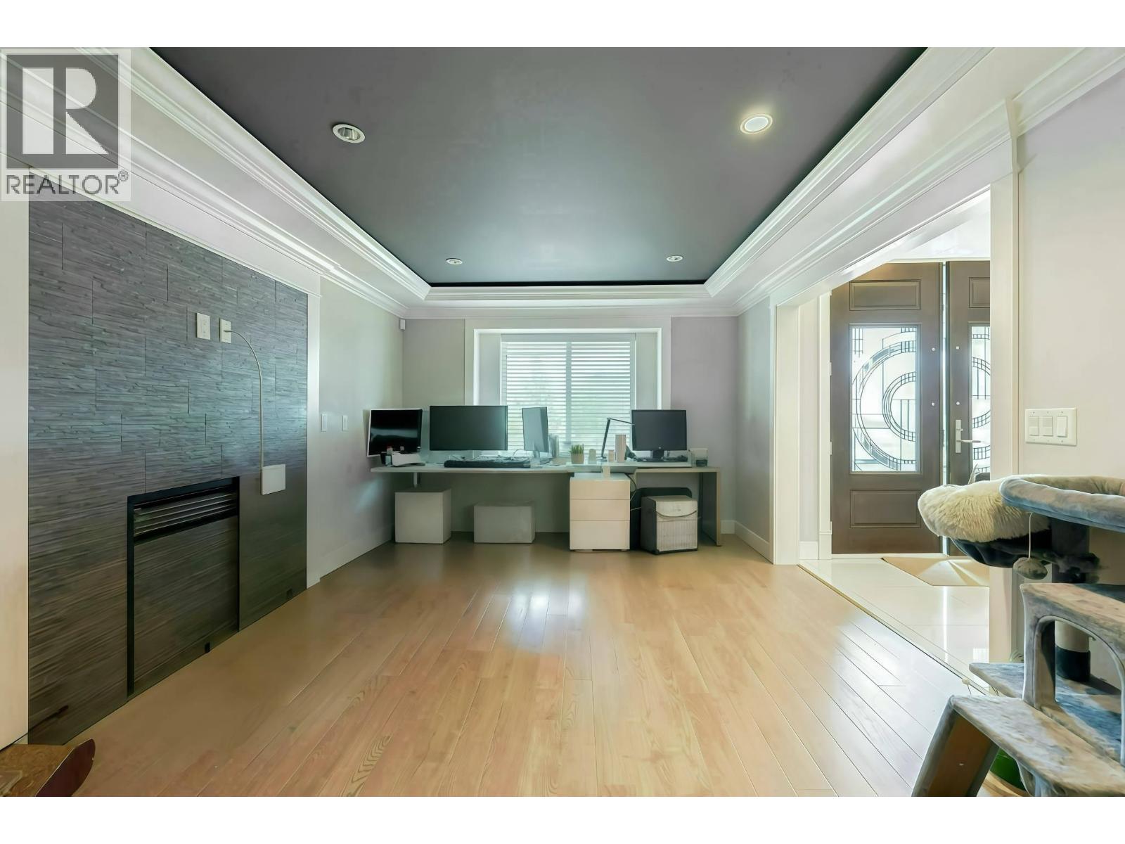 520 EWEN AVENUE, New Westminster