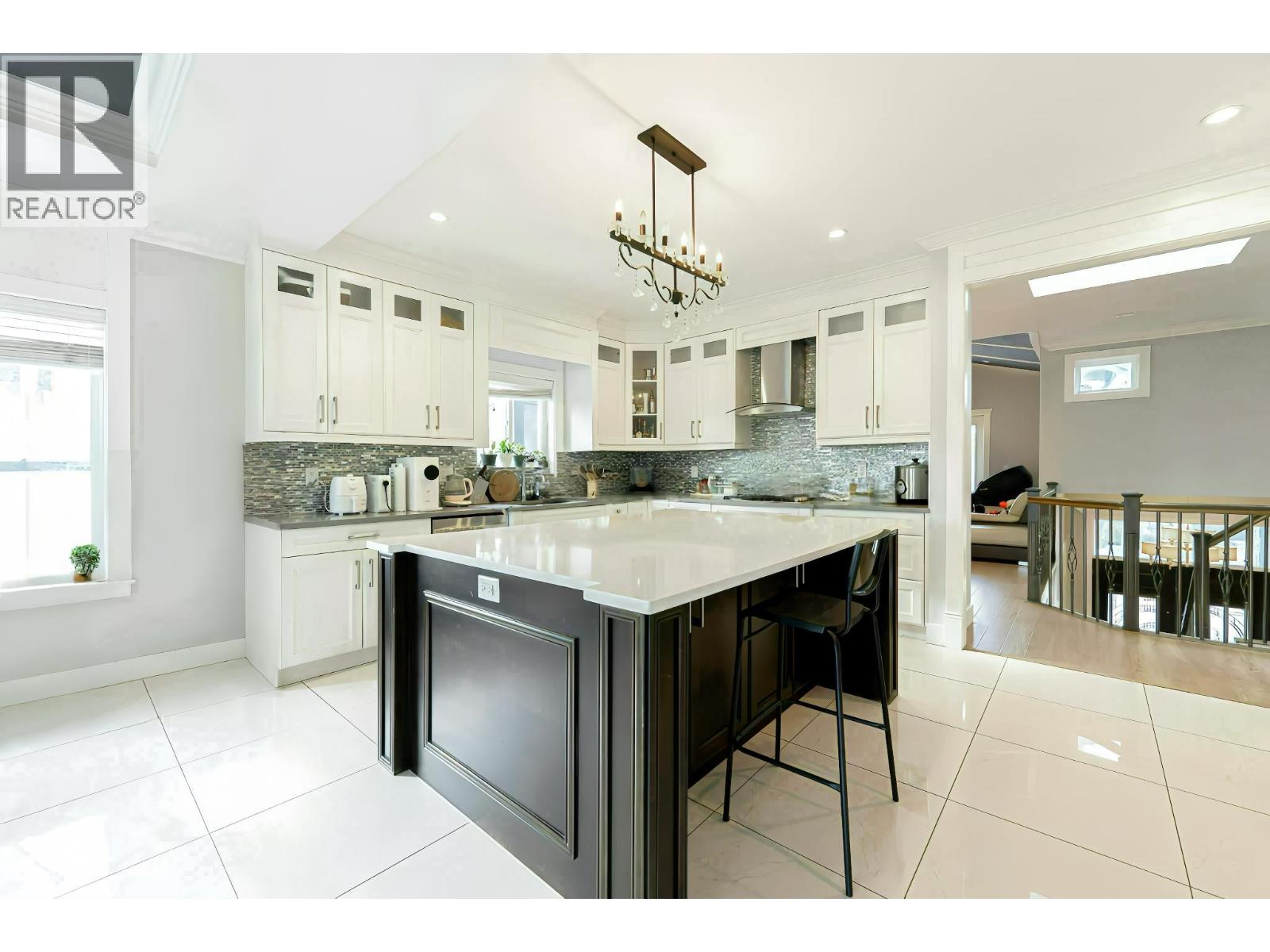 520 EWEN AVENUE, New Westminster