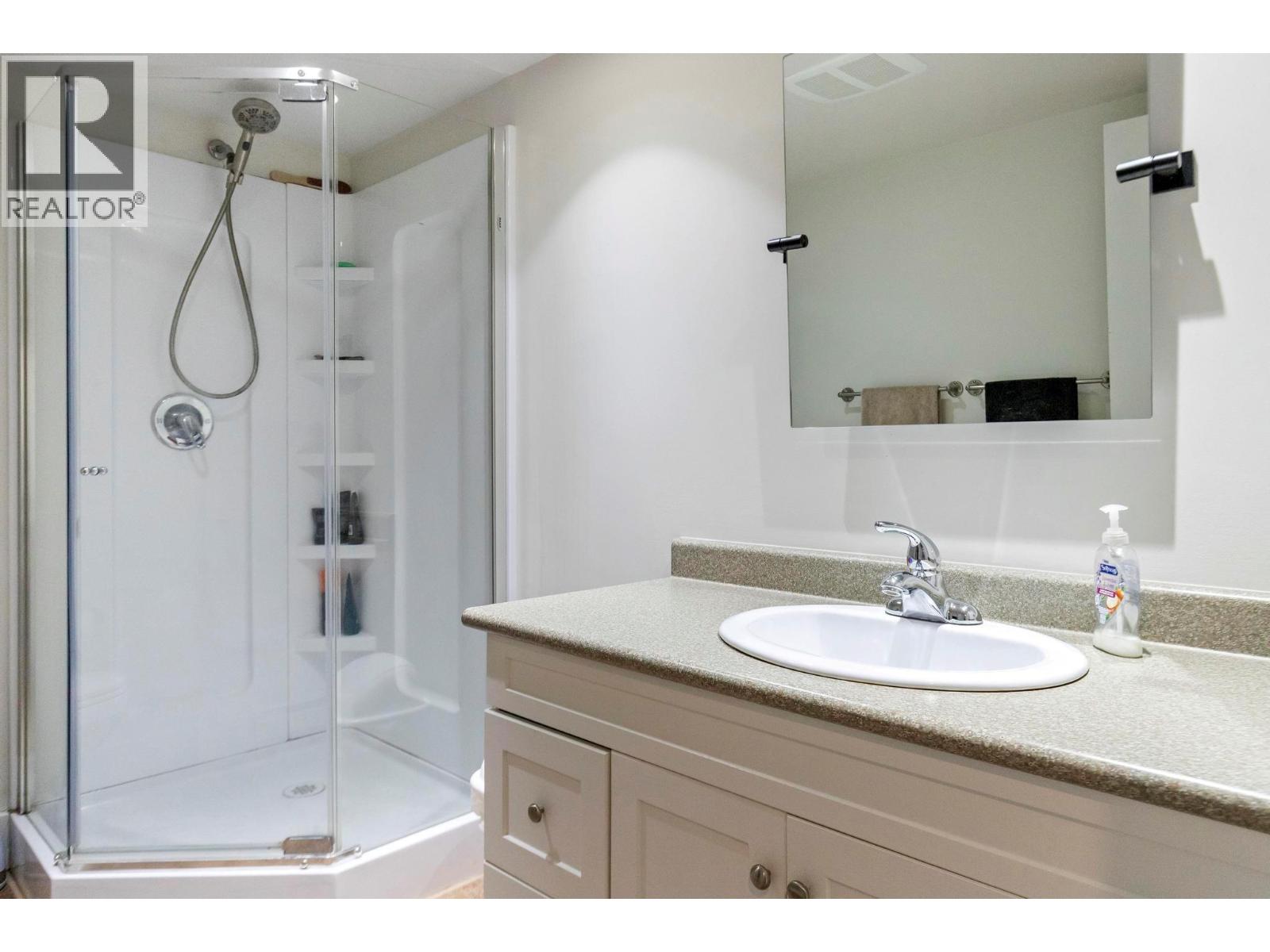 109 2220 Shannon Ridge Drive, West Kelowna