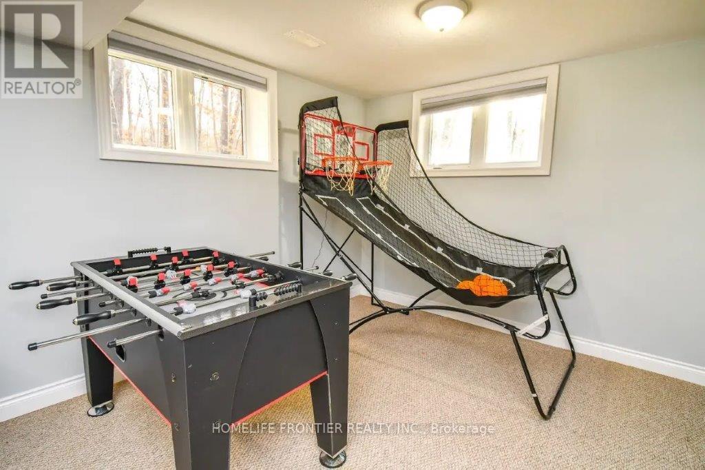 42 FOREST CIRCLE - 26