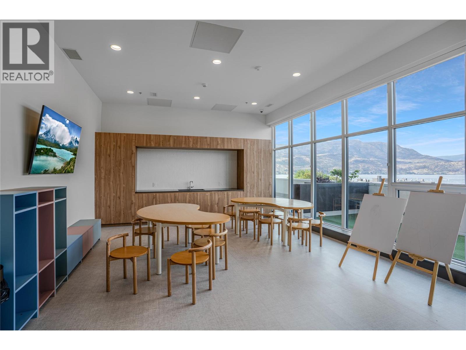 #3402 1626 Water Street - 26