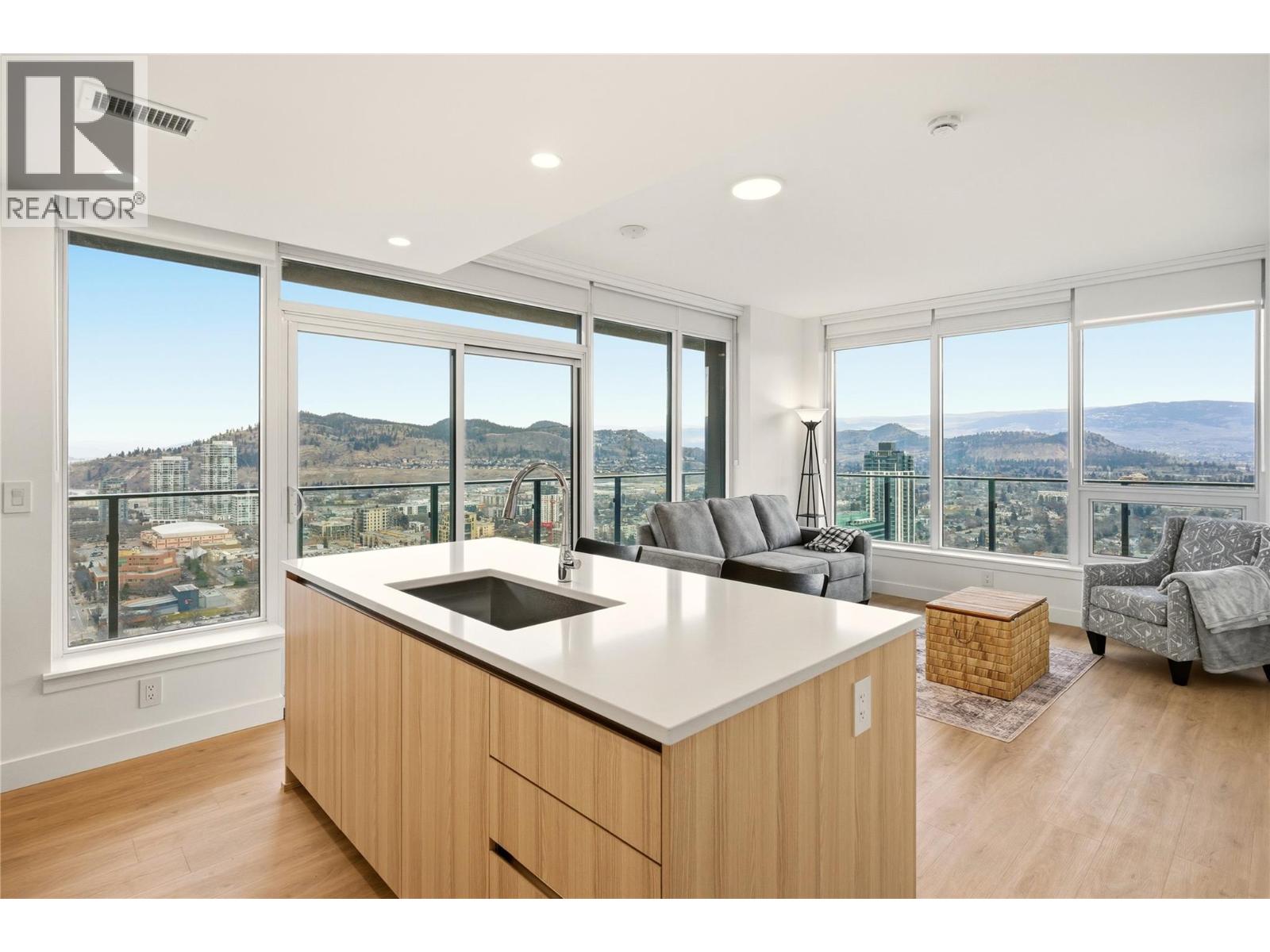#3402 1626 Water Street - 5