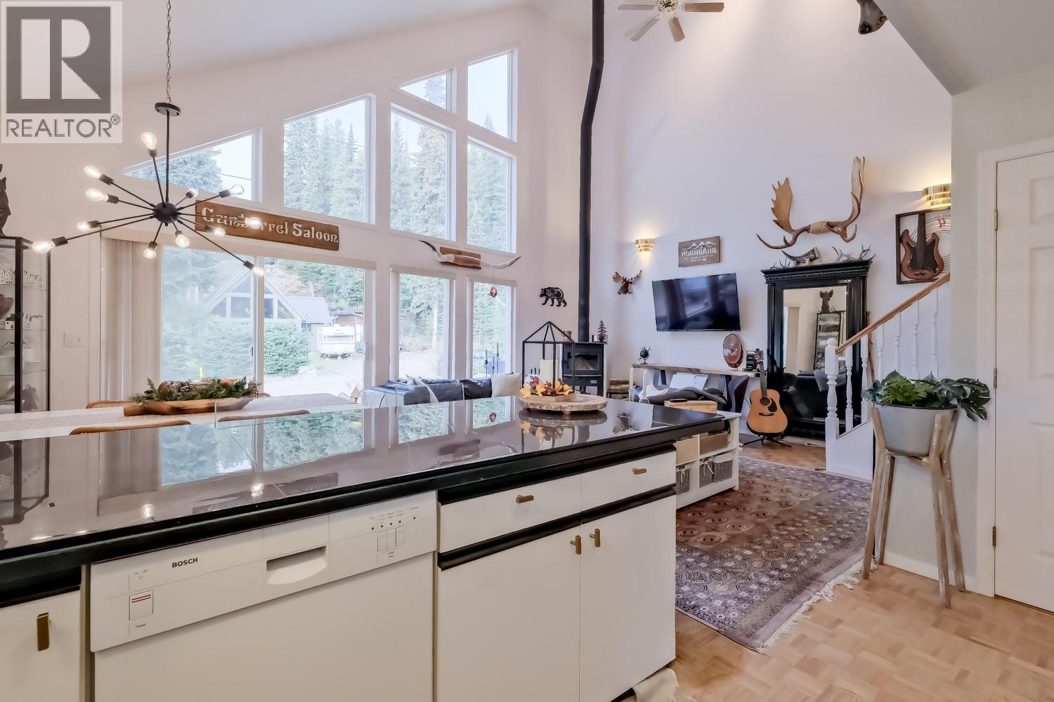 137 Whitetail Road Unit# 1, Apex Mountain