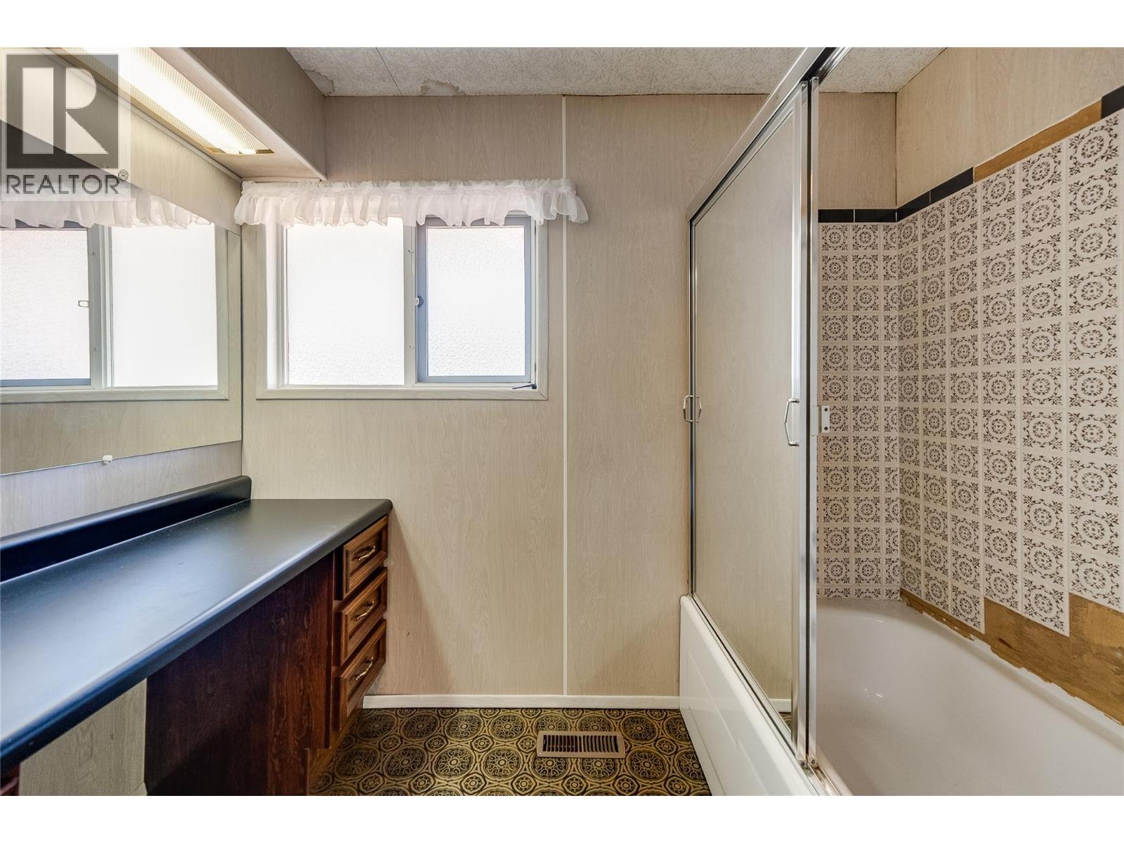 412 104th Street, Castlegar