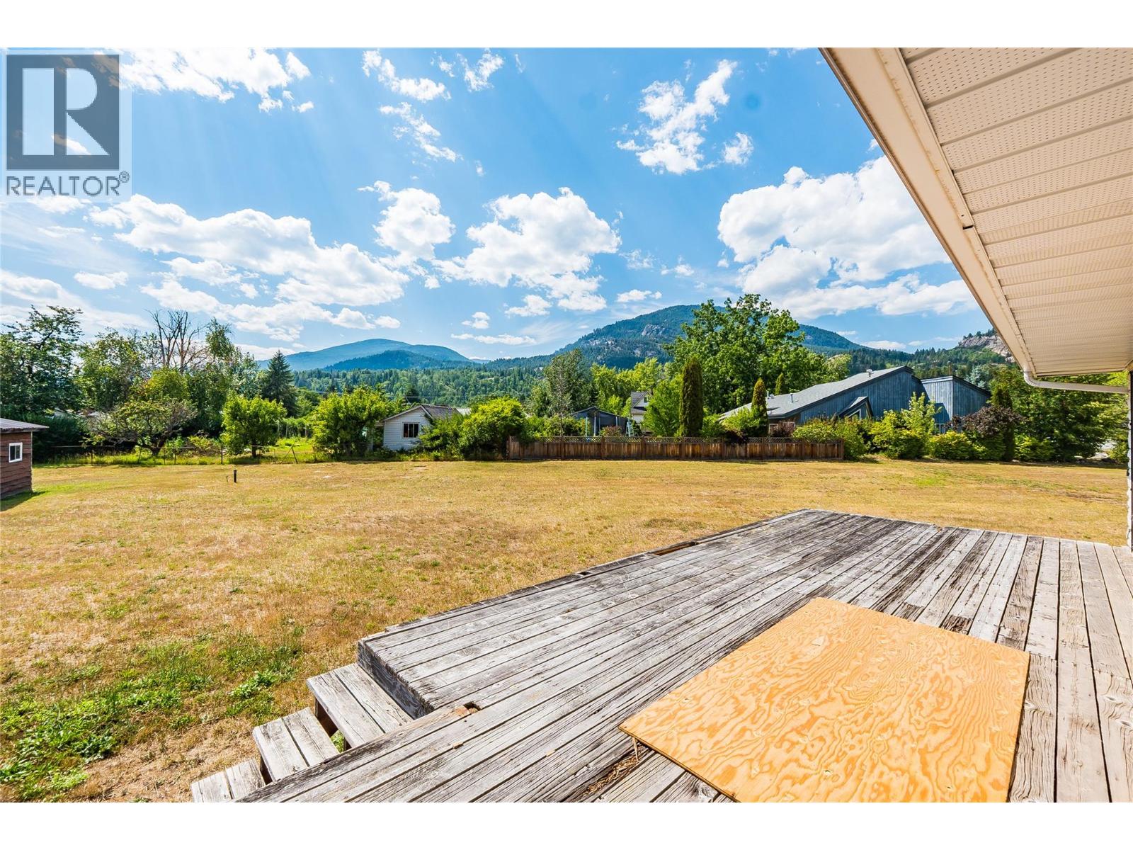 412 104th Street, Castlegar