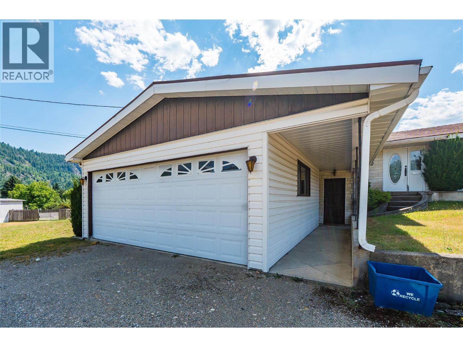 412 104th Street, Castlegar