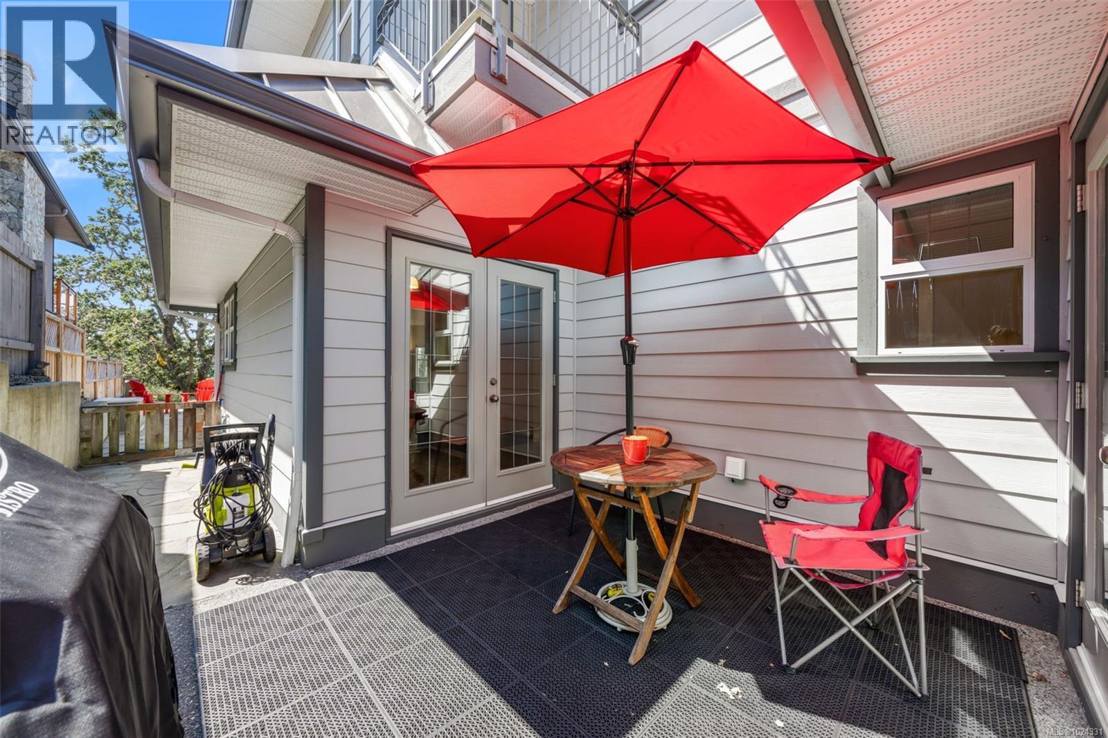  1286 Ocean View Drive, Saanich