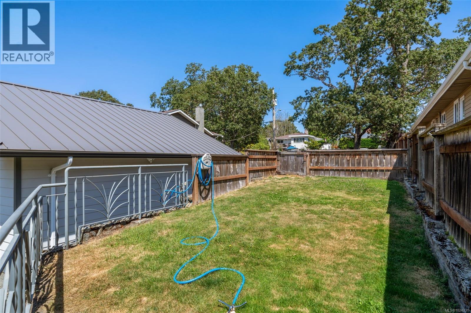  1286 Ocean View Drive, Saanich