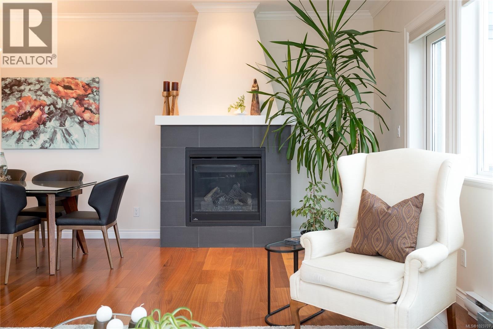 PH402 2409 Bevan Avenue, Sidney