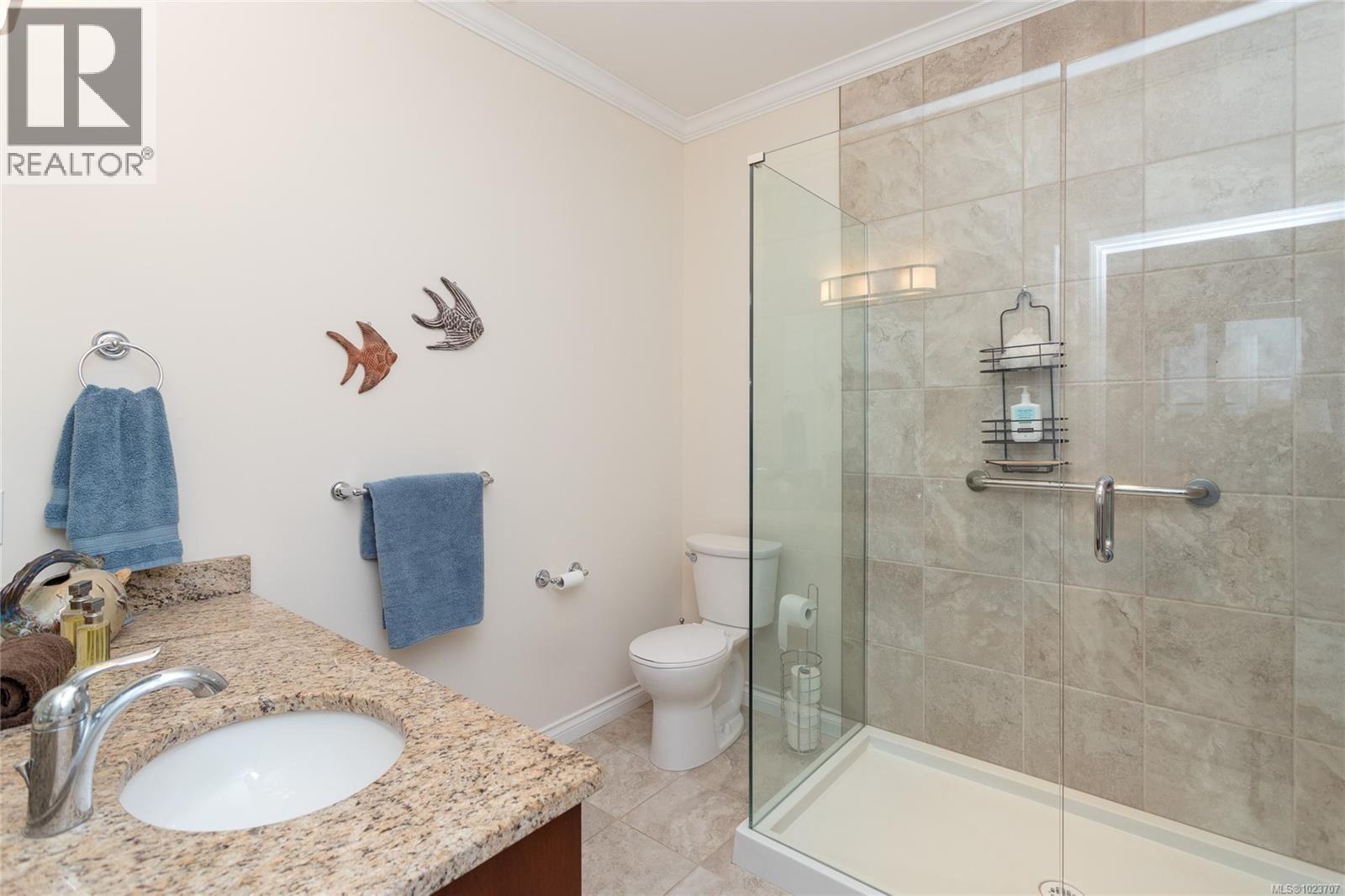 PH402 2409 Bevan Avenue, Sidney