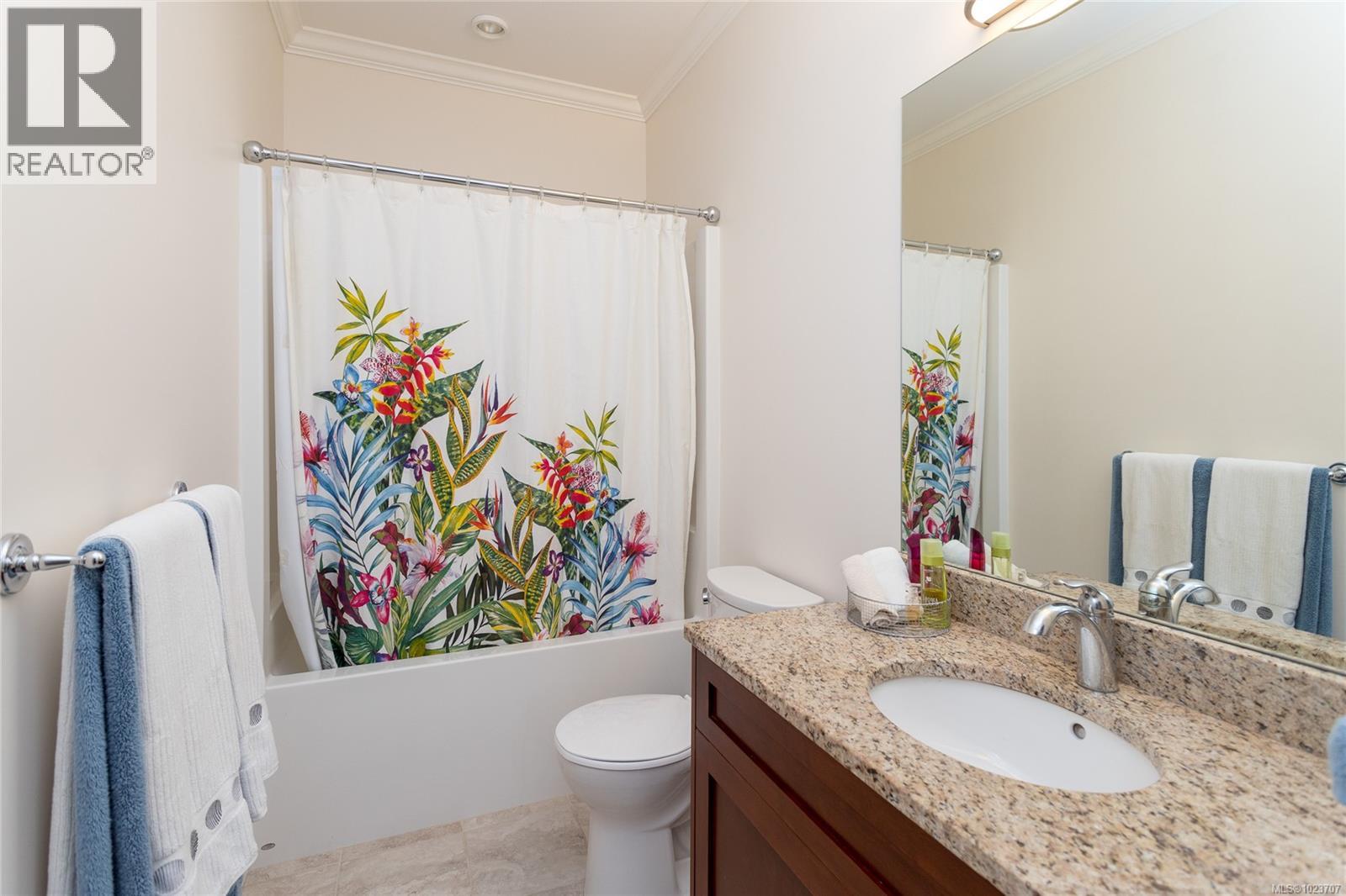 PH402 2409 Bevan Avenue, Sidney