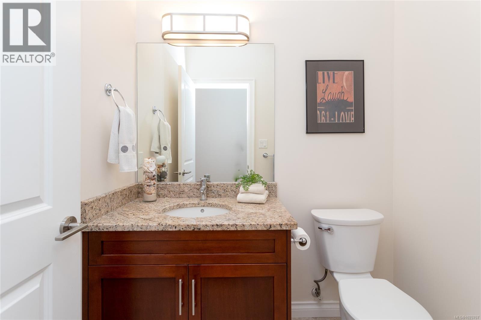 PH402 2409 Bevan Avenue, Sidney