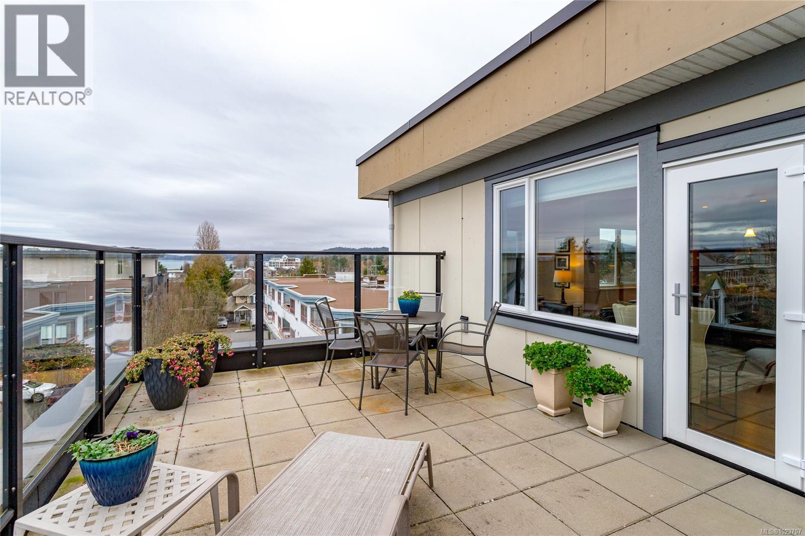 PH402 2409 Bevan Avenue, Sidney