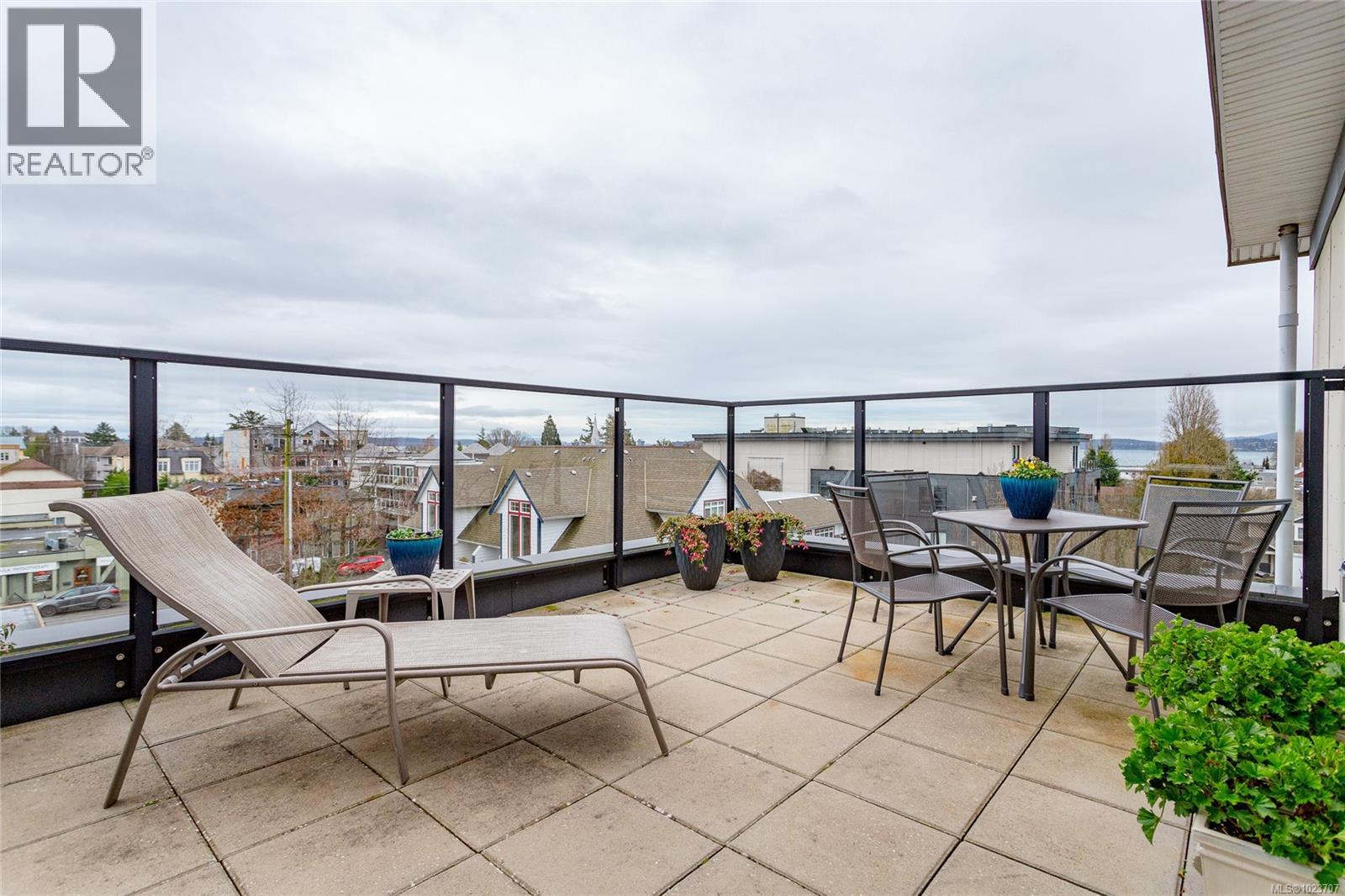 PH402 2409 Bevan Avenue, Sidney