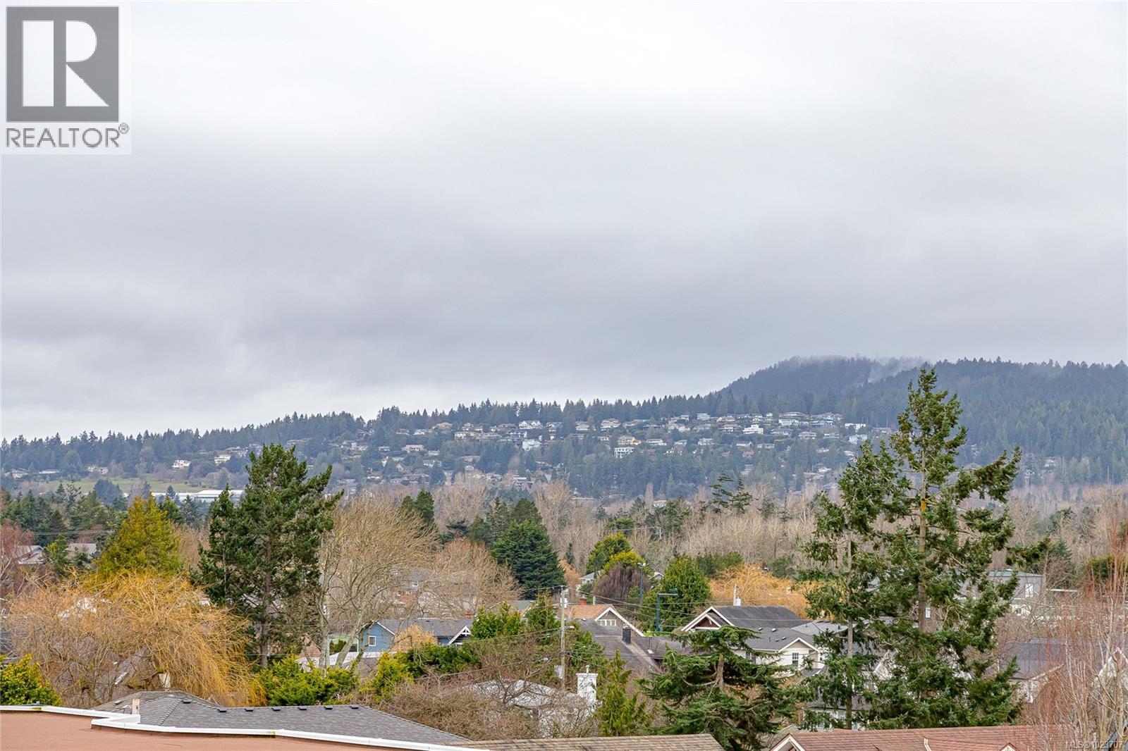 PH402 2409 Bevan Avenue, Sidney