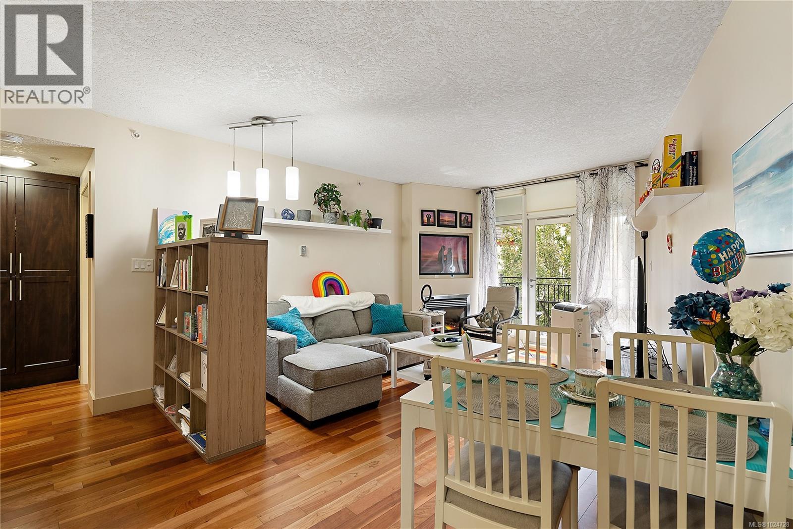 S204 737 Humboldt Street, Victoria