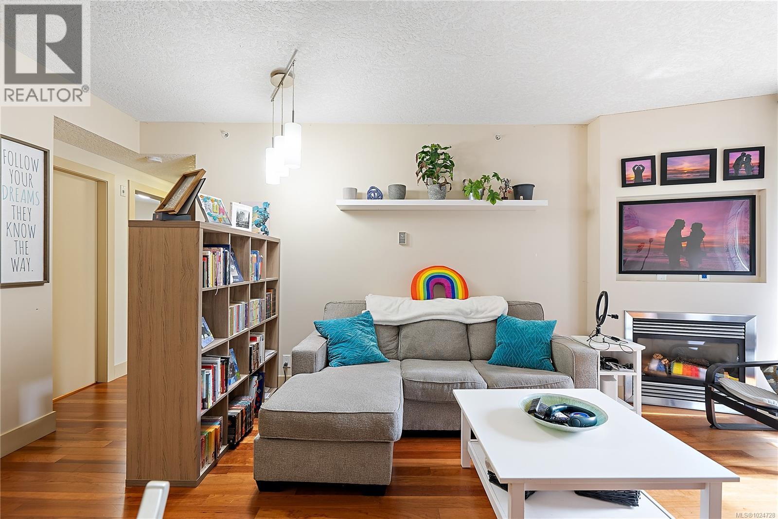 S204 737 Humboldt Street, Victoria