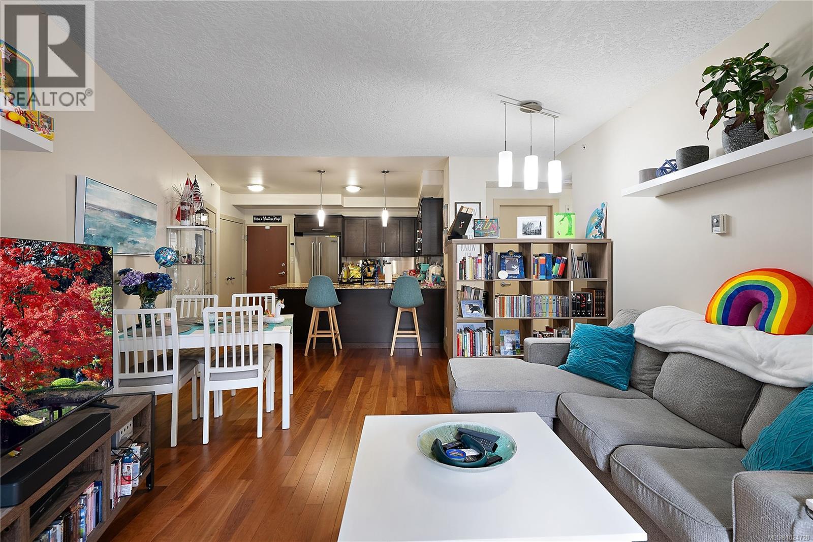 S204 737 Humboldt Street, Victoria