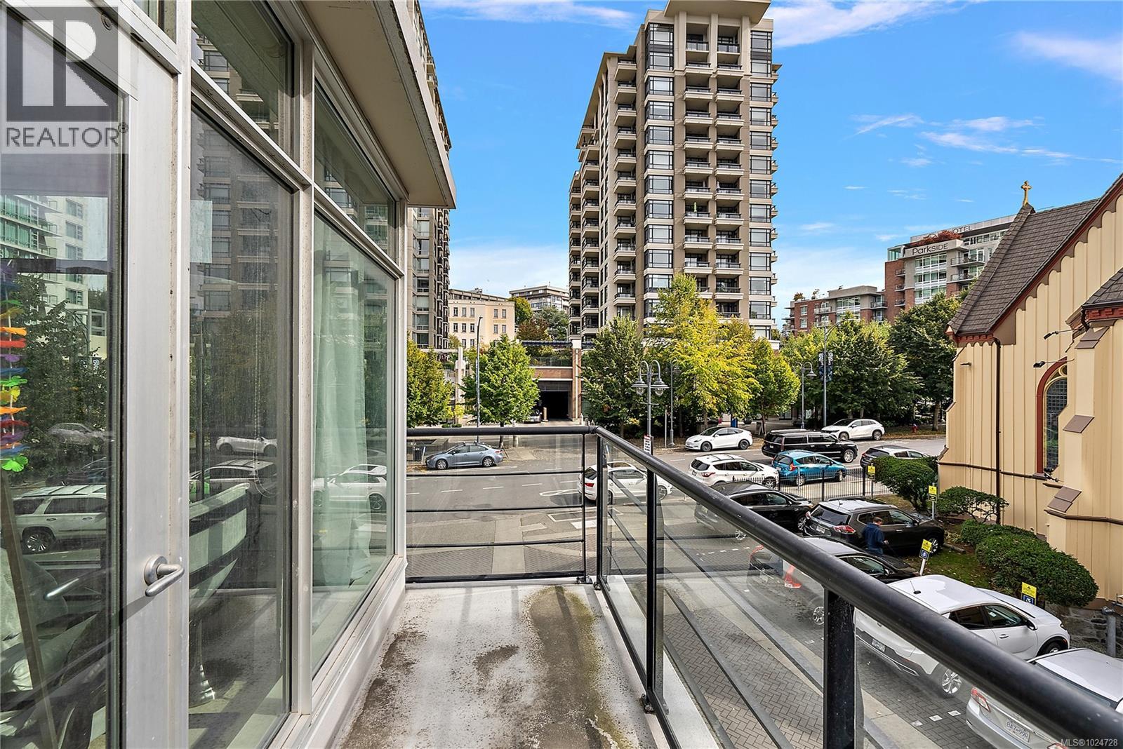 S204 737 Humboldt Street, Victoria