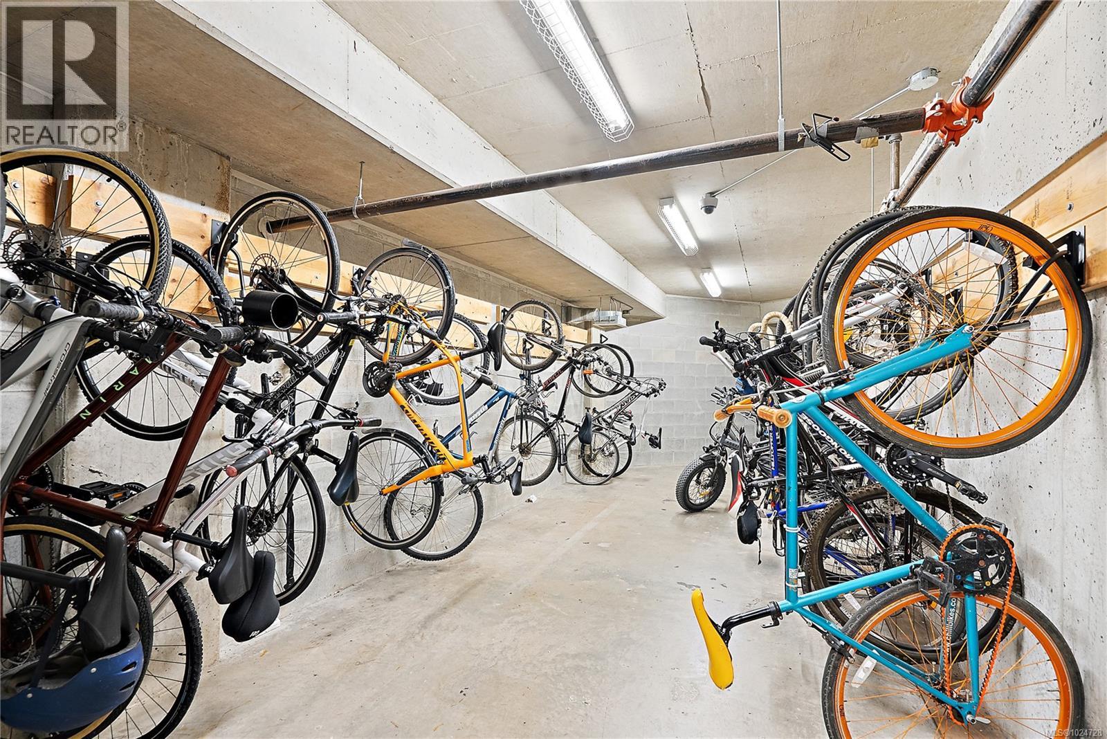 S204 737 Humboldt Street, Victoria