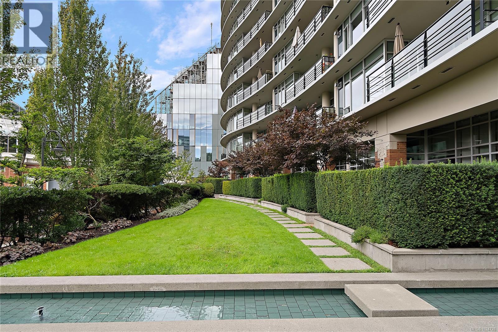 S204 737 Humboldt Street, Victoria