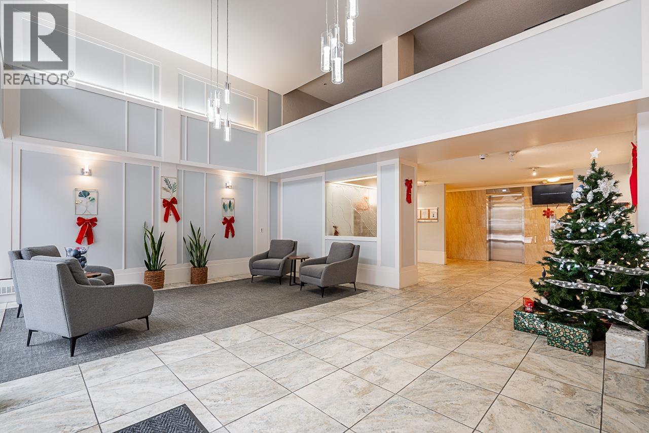 507 2020 FULLERTON Avenue - photo 2