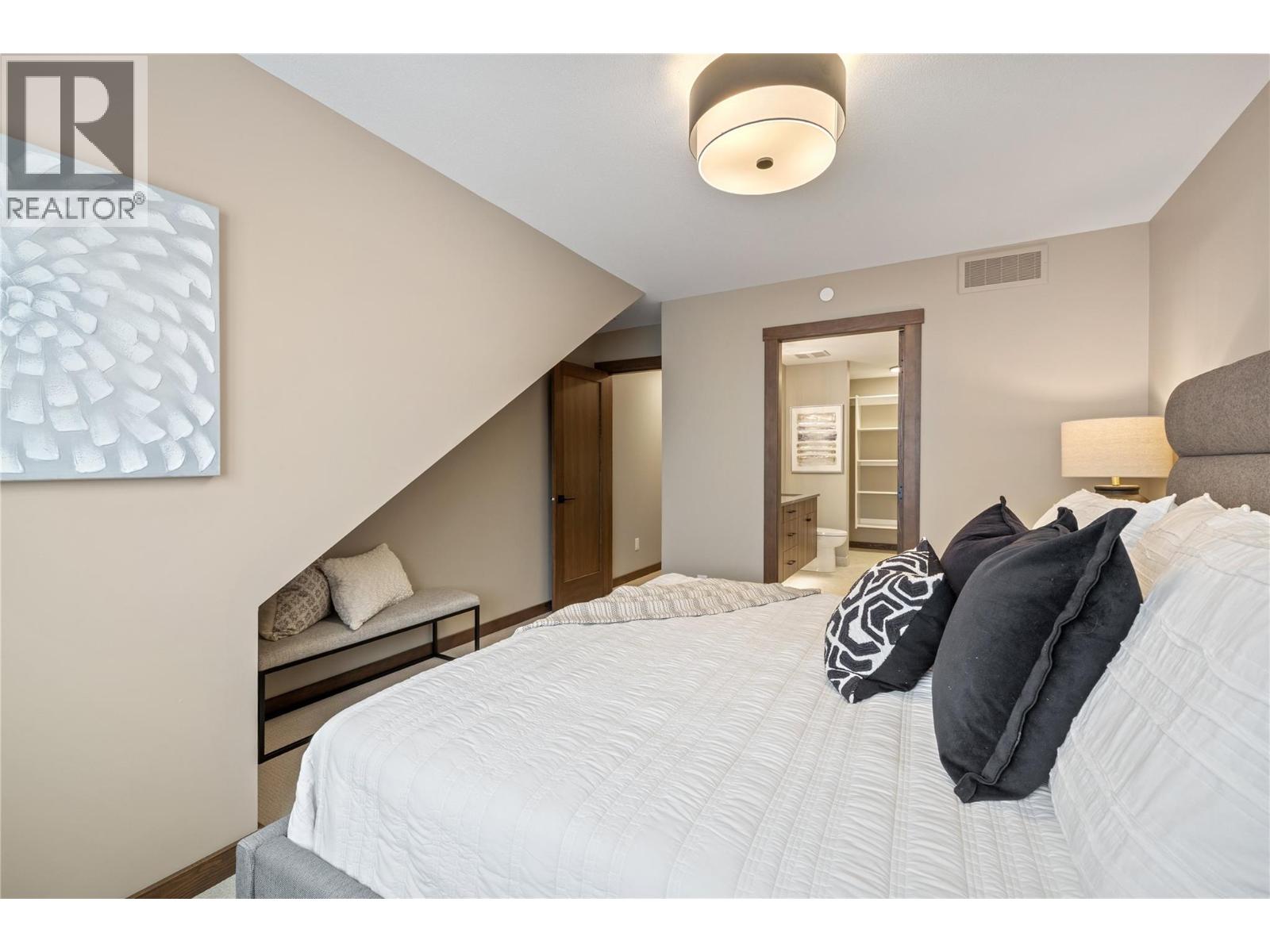 88 255 Feathertop Way, Big White