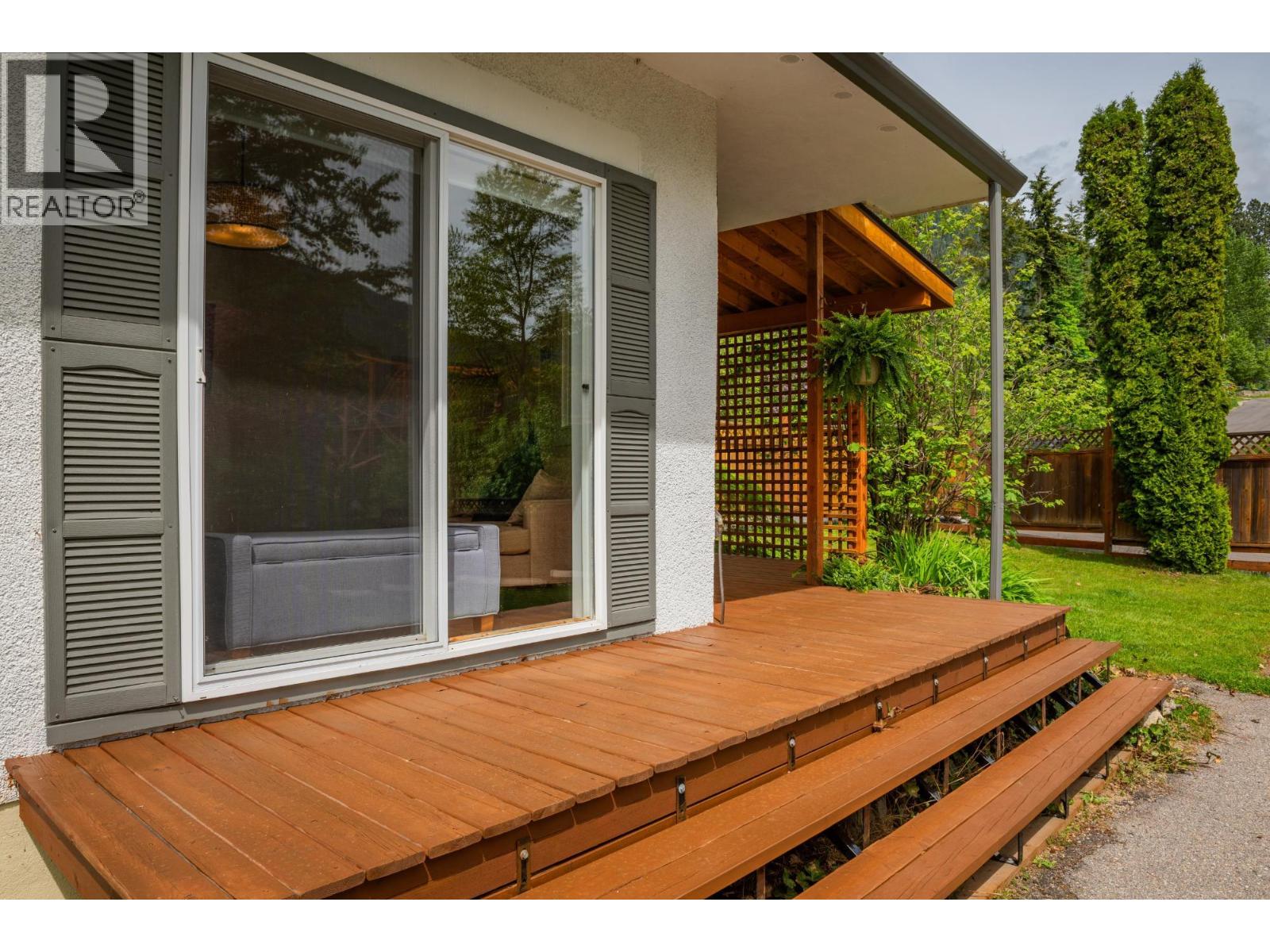 606 JORGENSEN Road, Nelson