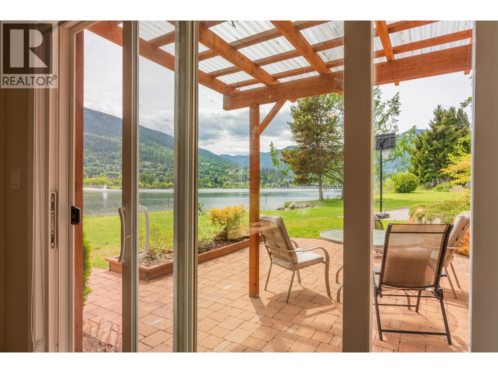 606 JORGENSEN Road, Nelson