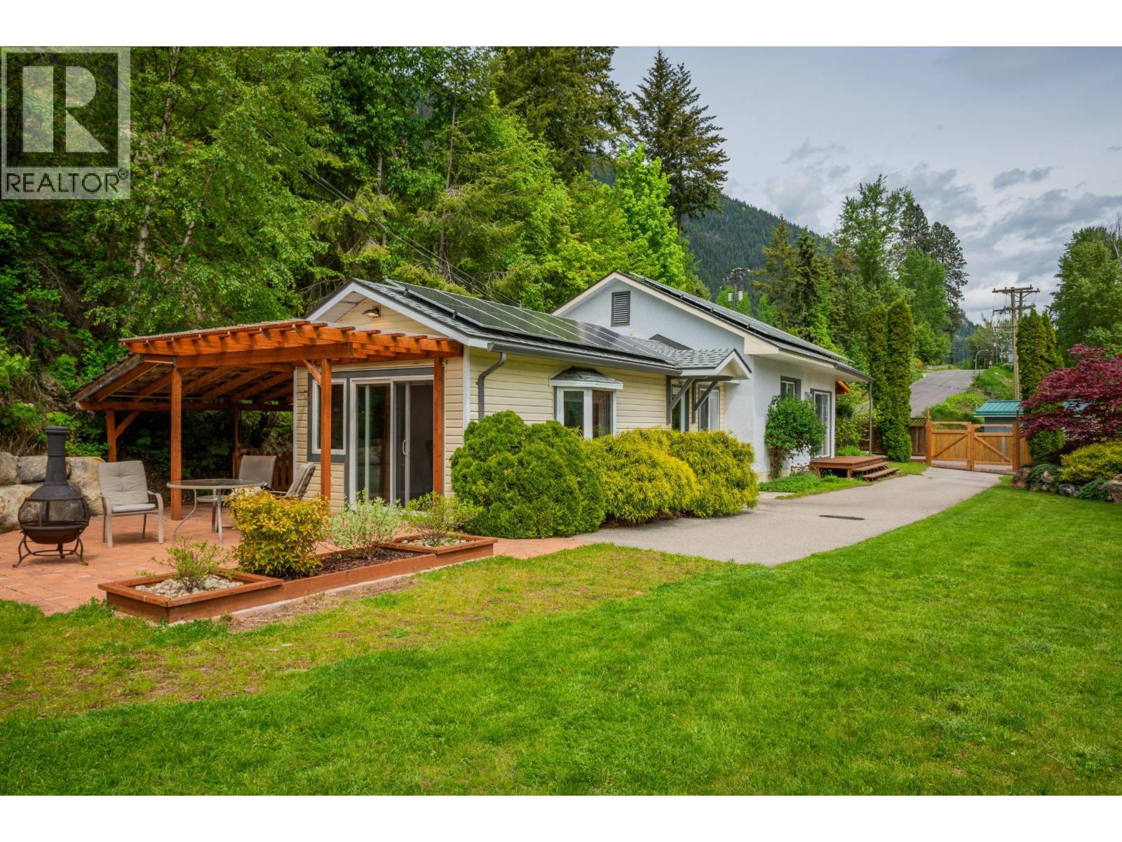 606 JORGENSEN Road, Nelson