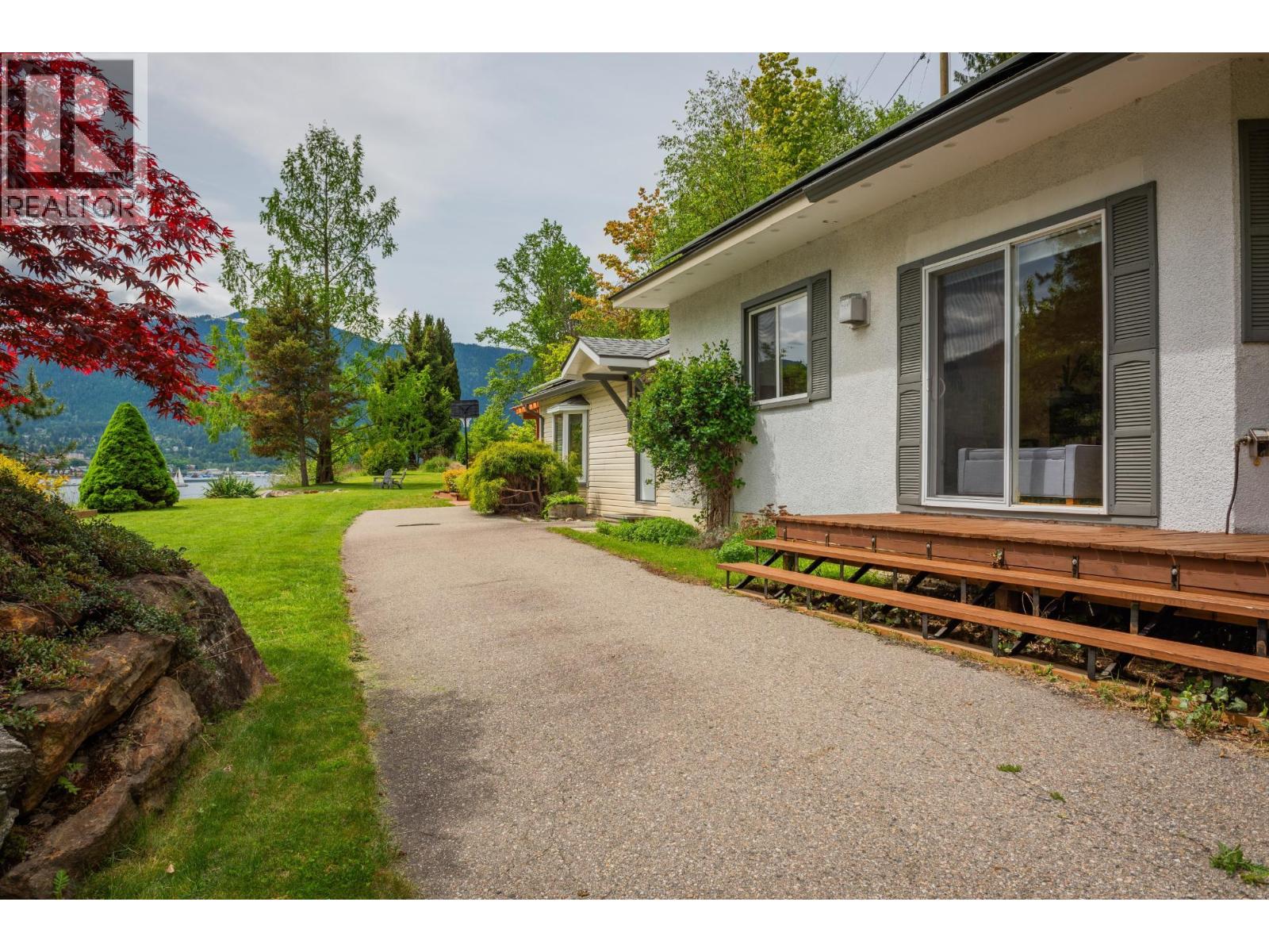 606 JORGENSEN Road, Nelson