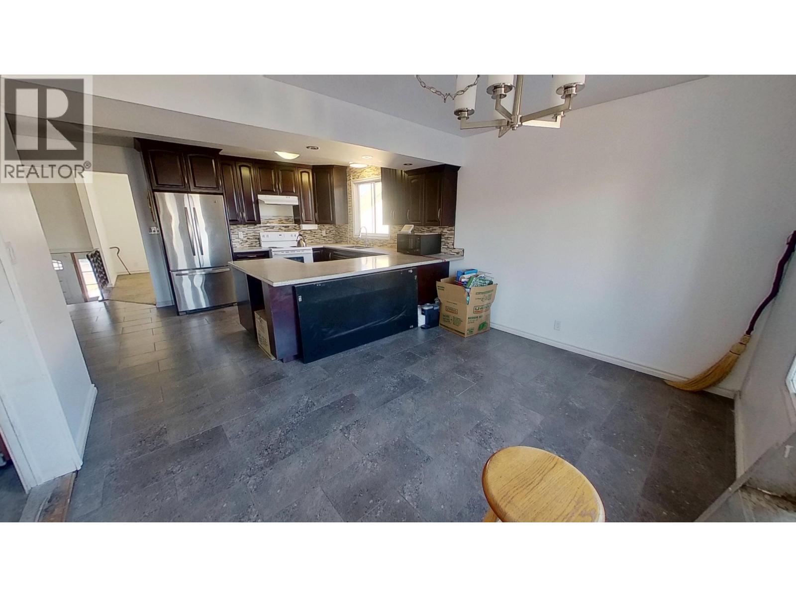 11015 102 STREET, Fort St. John