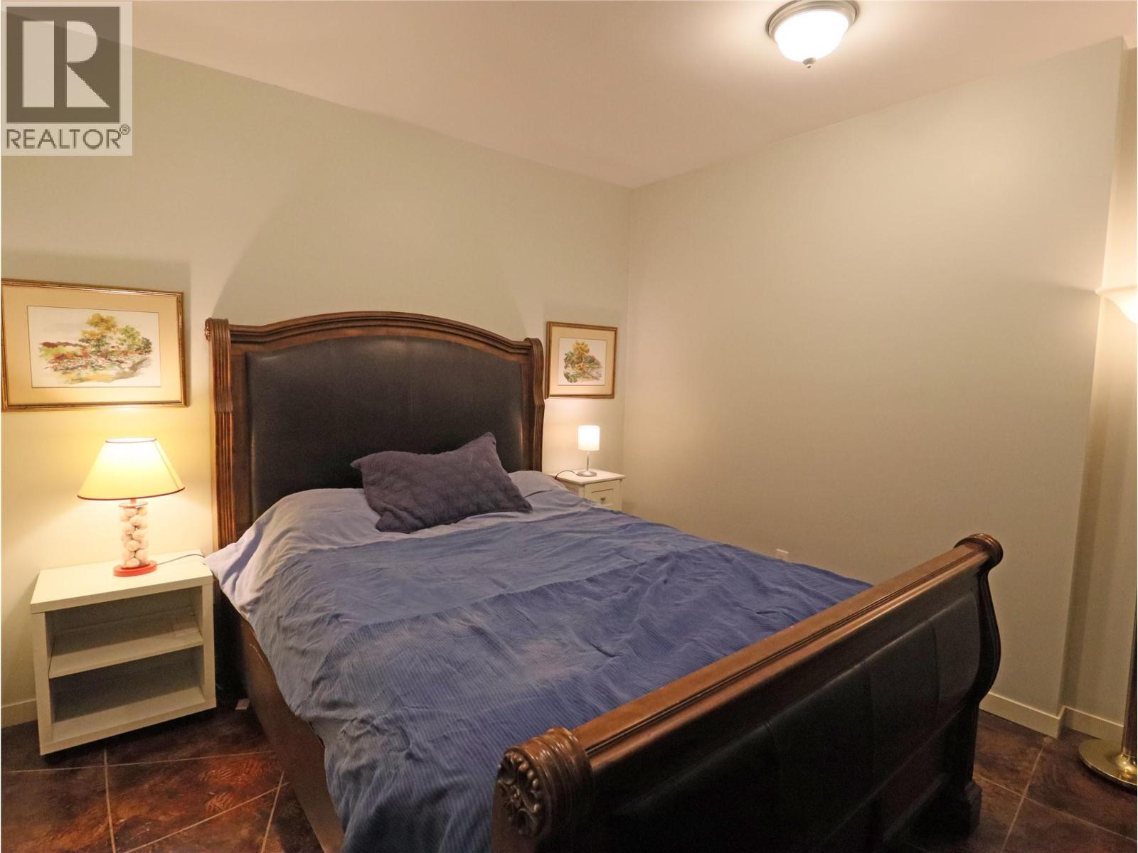 250 1ST Avenue, Christina Lake