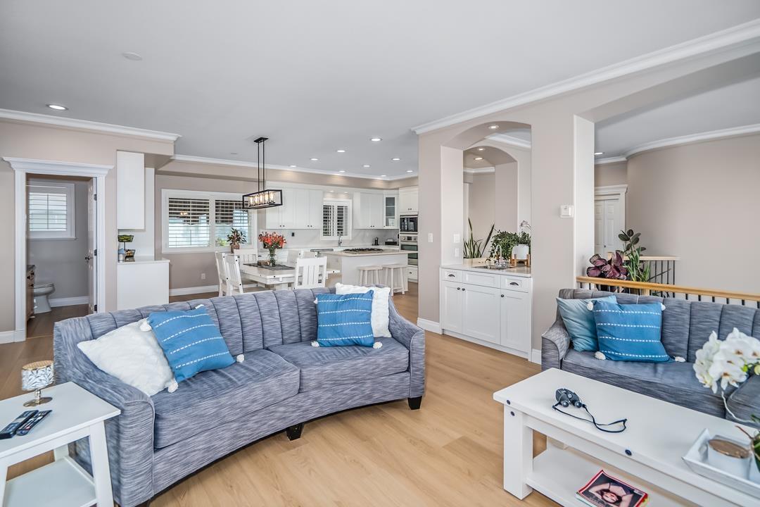 14433 SUNSET LANE, White Rock