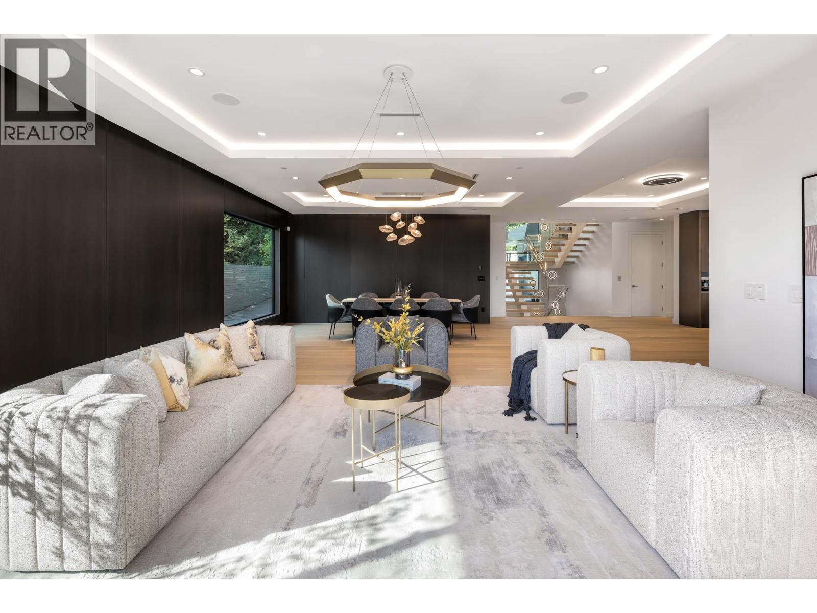 449 HILLCREST STREET, West Vancouver