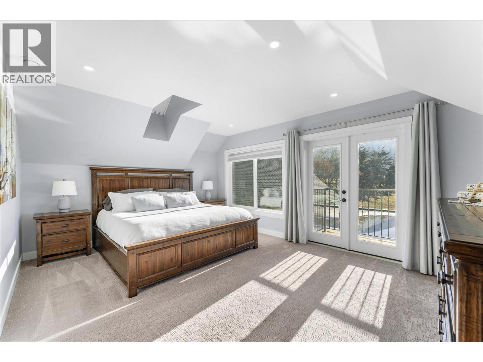 5393 East Vernon Road, Vernon