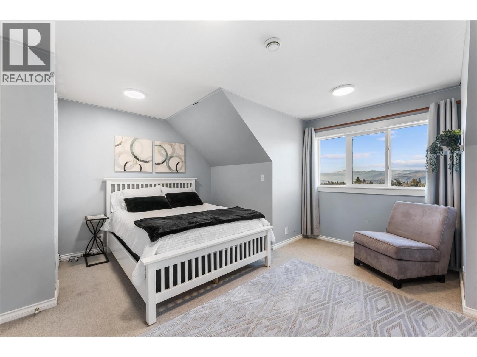 5393 East Vernon Road, Vernon