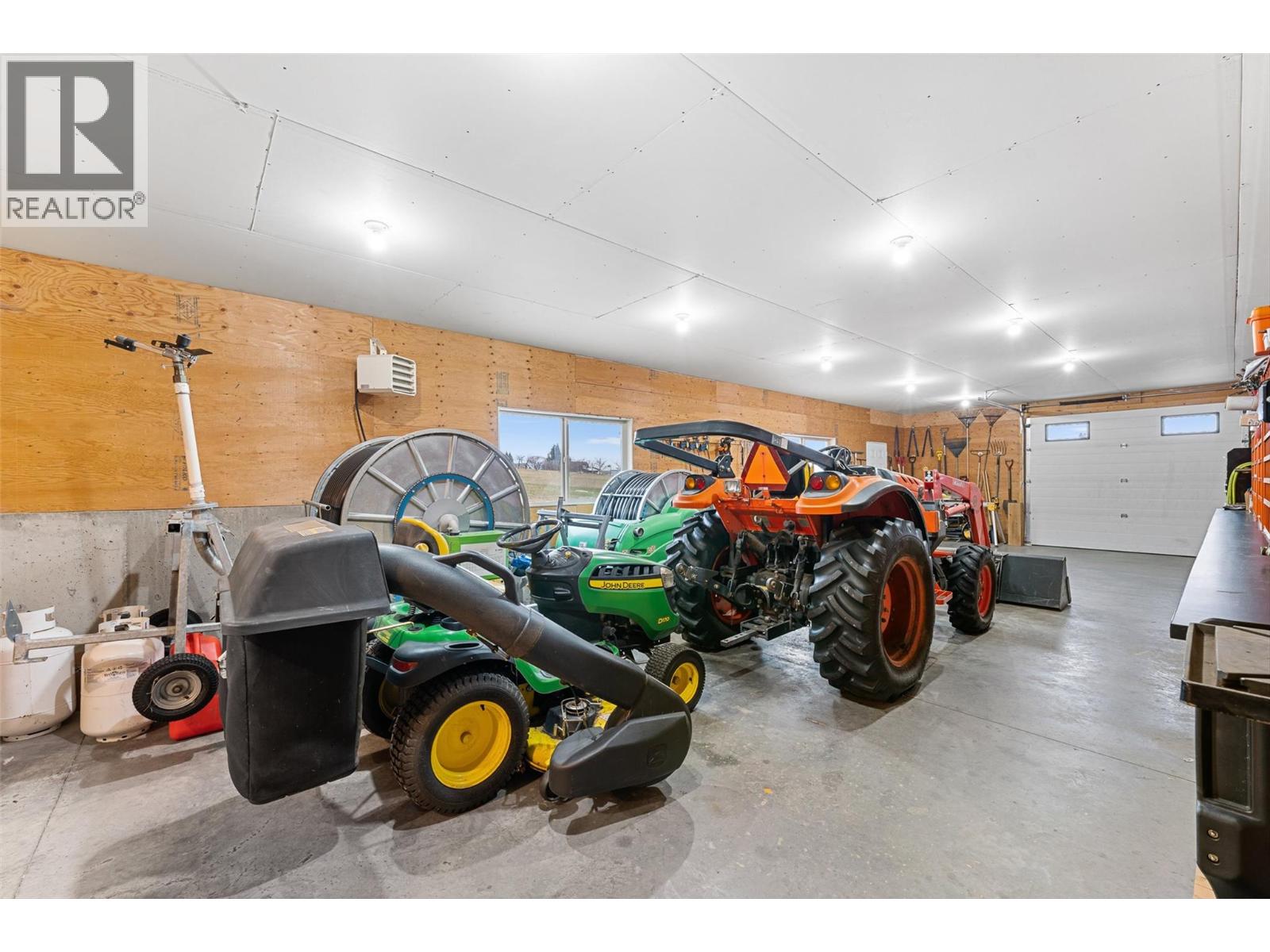 5393 East Vernon Road, Vernon