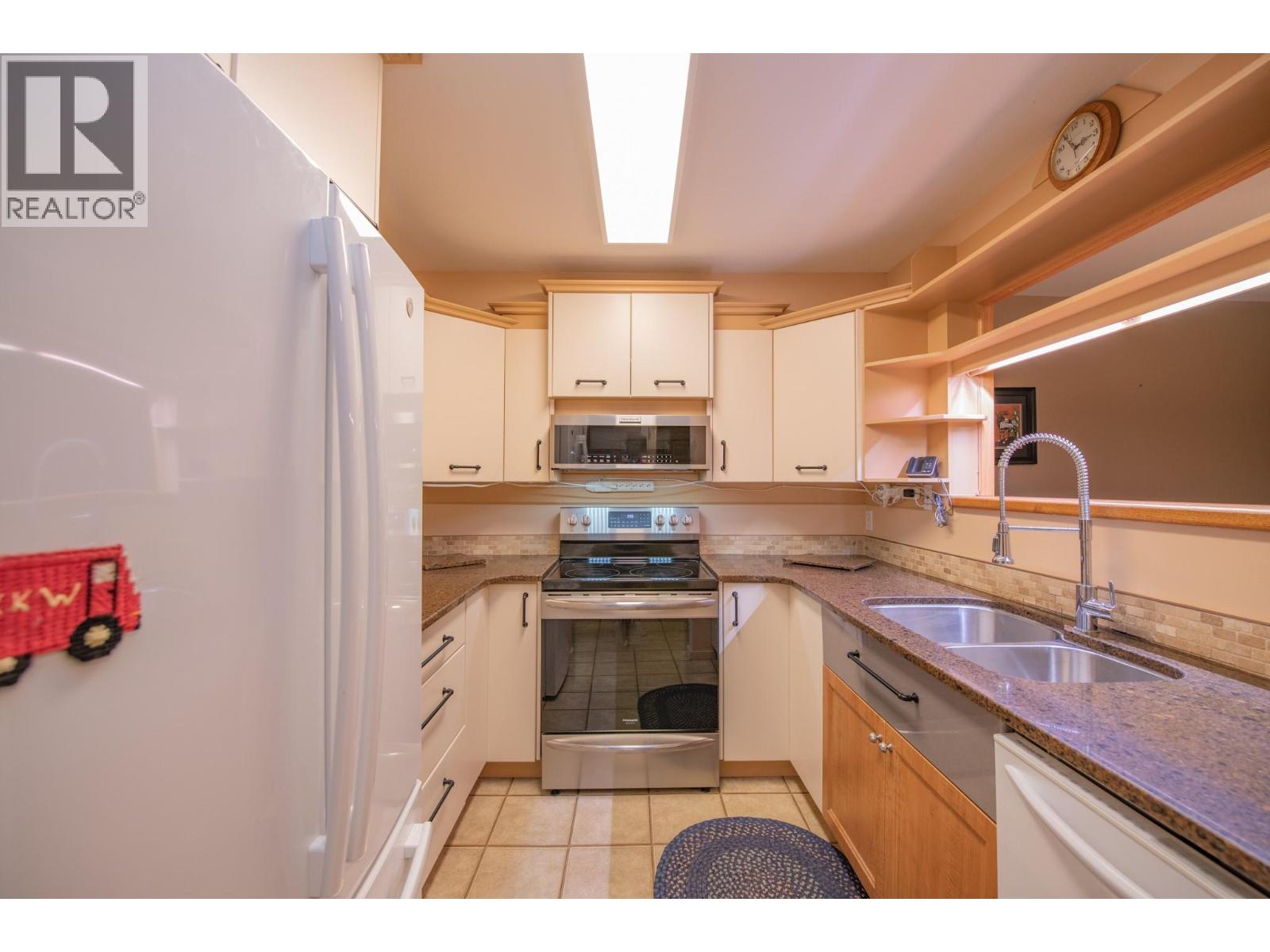 107 110 Kalamalka Lake Road, Vernon