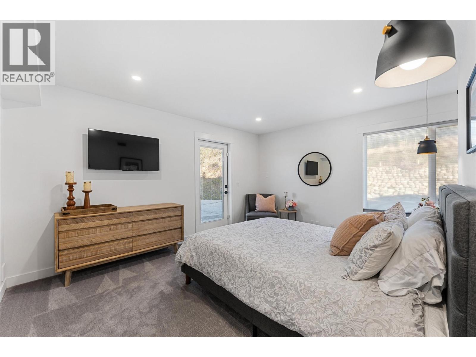  5393 East Vernon Road, Vernon