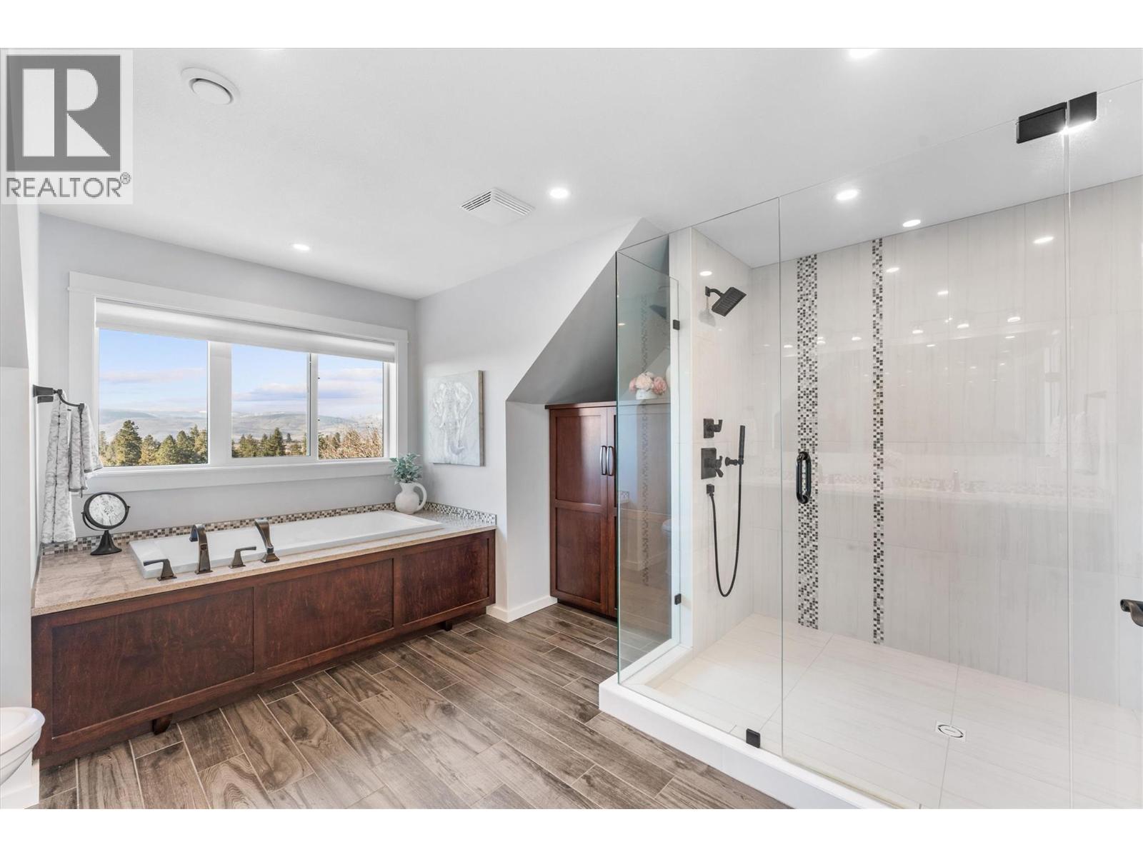  5393 East Vernon Road, Vernon