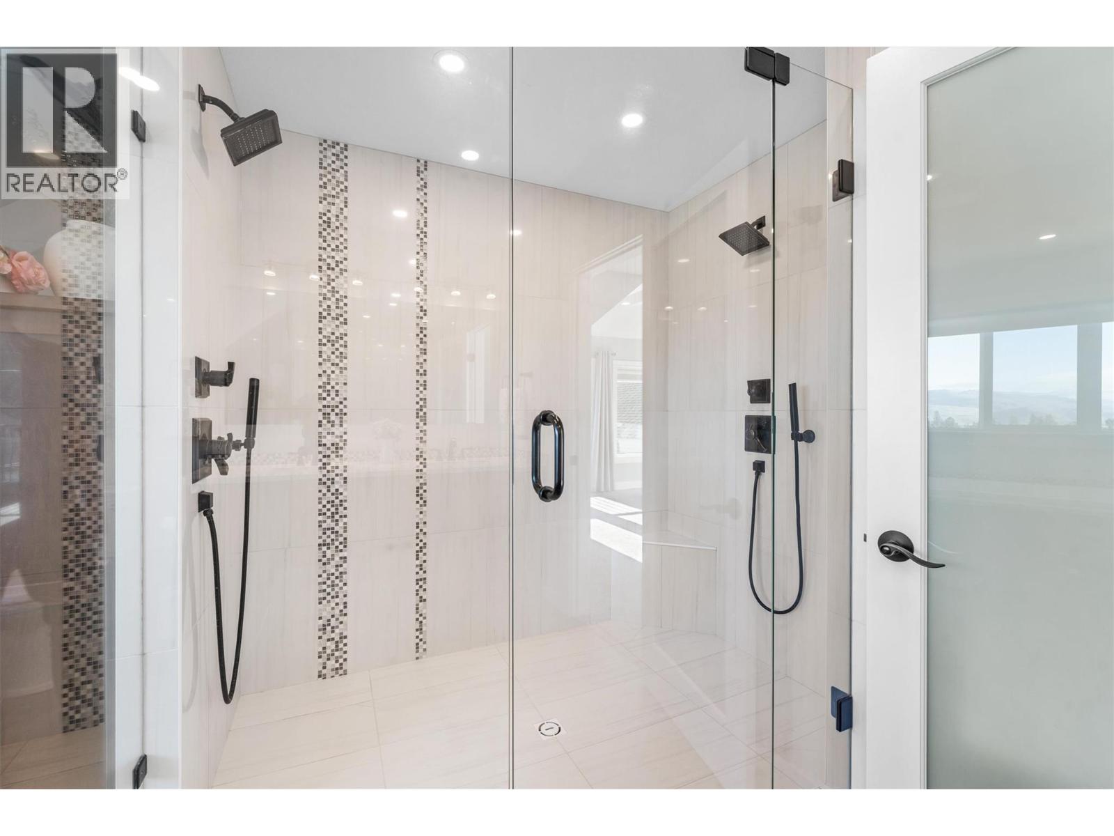  5393 East Vernon Road, Vernon